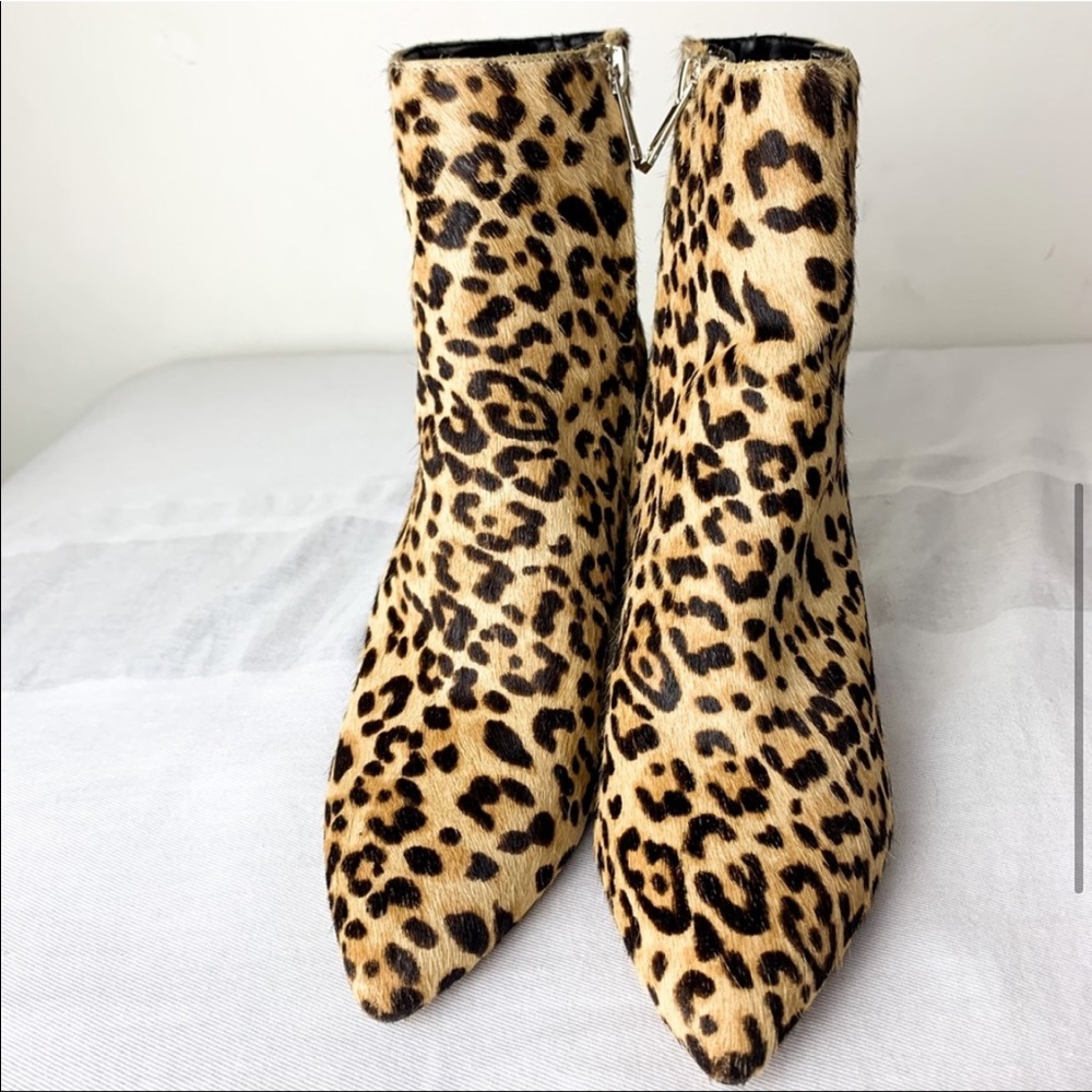 Sam Edelman hilty leopard ankle booties 7.5